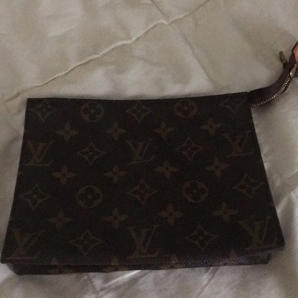 Makeup bag